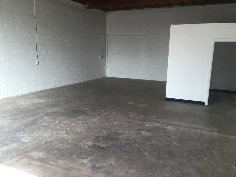 6150 Rutland Ave, Riverside, CA à louer - Photo intérieure - Image 2 de 8