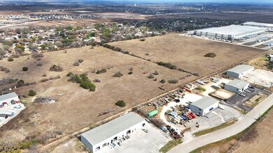 24501 I 35, Kyle, TX - Aérien  Vue de la carte - Image1
