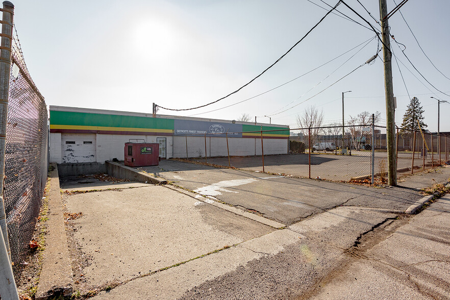 1200 Trumbull St, Detroit, MI for sale - Building Photo - Image 2 of 6