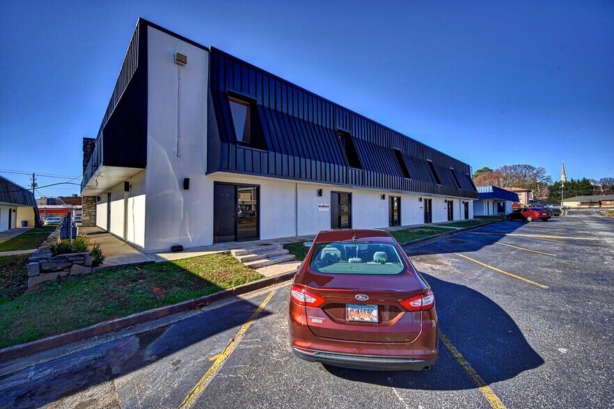 2321 4th St, Tucker, GA for lease - Building Photo - Image 3 of 7