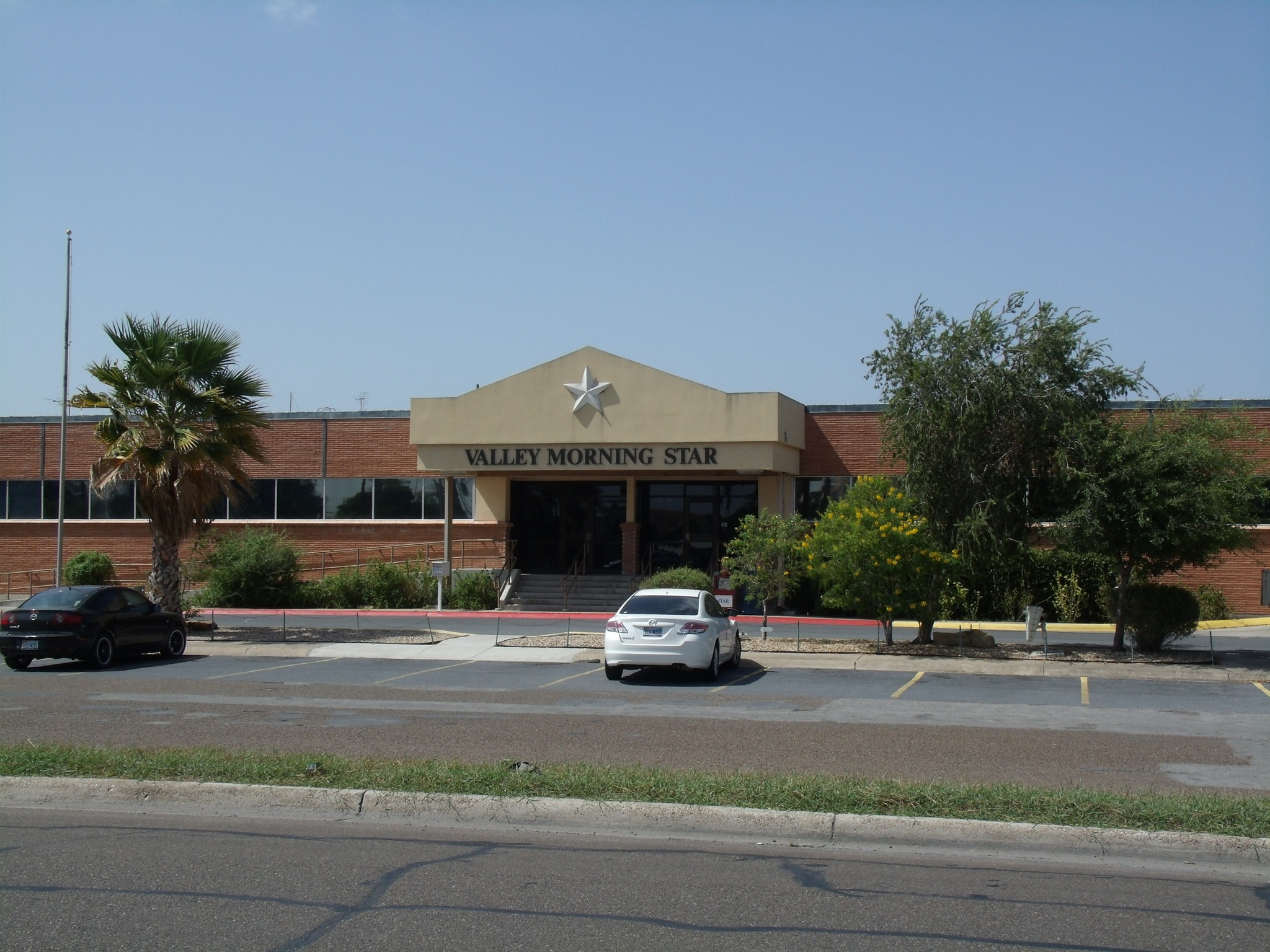 1310 S Commerce St, Harlingen, TX for sale Primary Photo- Image 1 of 47