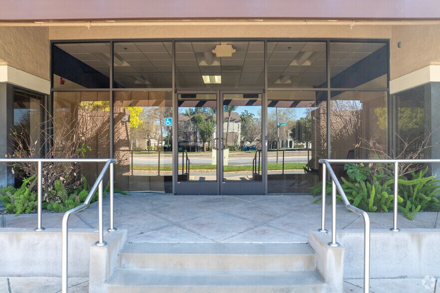 1630 Zanker Rd, San Jose, CA à vendre - Photo du bâtiment - Image 2 de 6