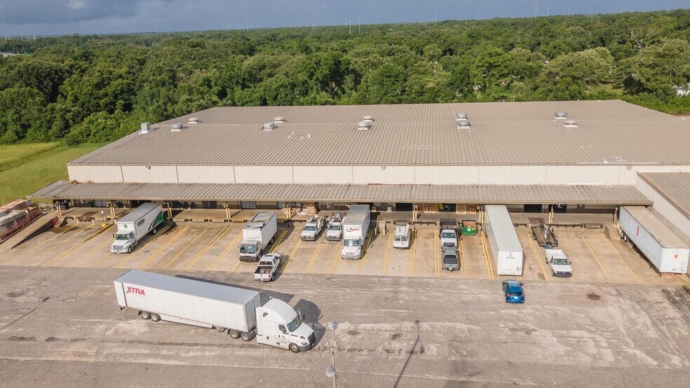 7801 Sears Blvd, Pensacola, FL for lease - Building Photo - Image 3 of 26