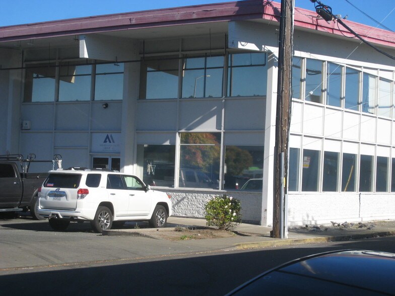 863 E Francisco Blvd, San Rafael, CA à louer - Photo du bâtiment - Image 3 de 4