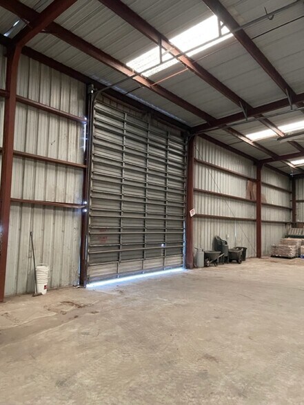 18846 N Highway 99, Acampo, CA à louer - Photo intérieure - Image 3 de 9