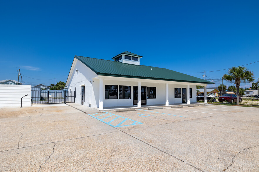 6126 Thomas Dr, Panama City FL - Commercial Real Estate