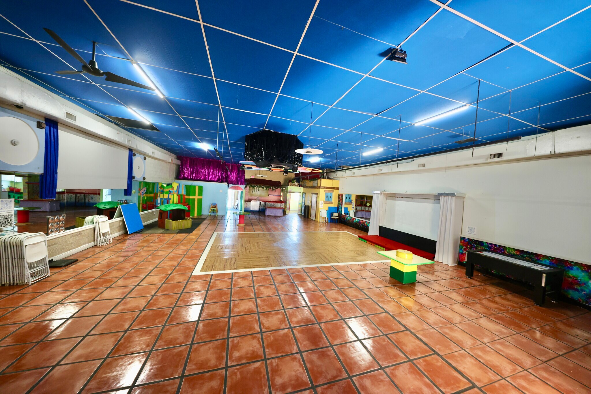 774-798 W 84th St, Hialeah, FL à louer Photo principale- Image 1 de 10