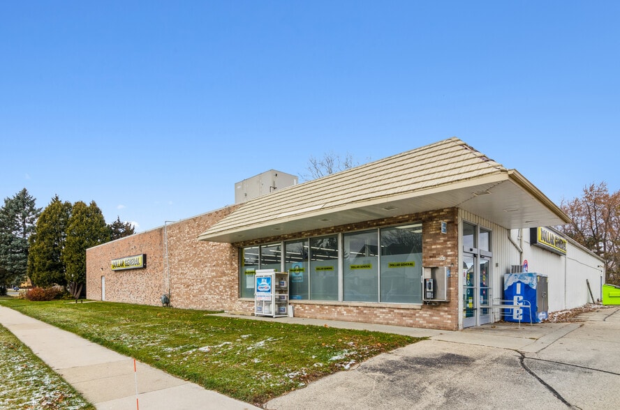 331 E Center St, Juneau, WI à vendre - Photo du bâtiment - Image 2 de 11