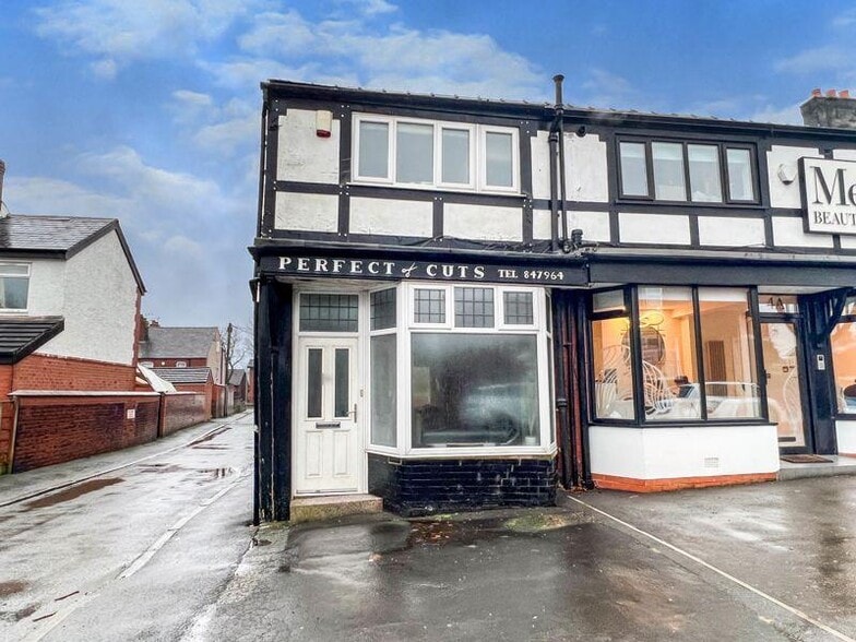 4A New Hall Ln, Bolton à vendre - Photo du bâtiment - Image 2 de 13