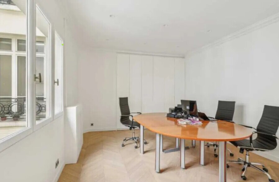 Bureau dans Paris à vendre - Photo du bâtiment - Image 2 de 4