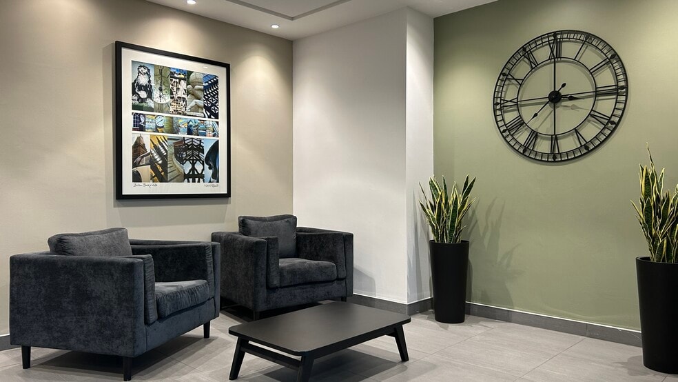 5B The Parklands, Bolton for lease - Interior Photo - Image 2 of 2