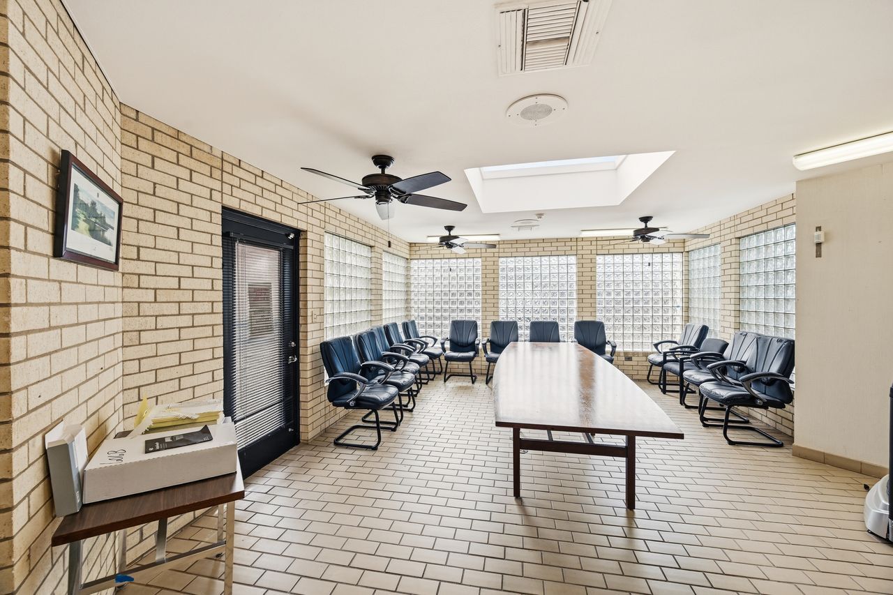 110 W Rosamond St, Houston, TX for sale Interior Photo- Image 1 of 5