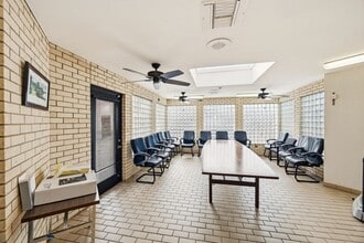 110 W Rosamond St, Houston, TX for sale Interior Photo- Image 1 of 5