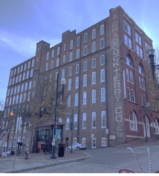 901 Jefferson St, Lynchburg, VA for lease - Building Photo - Image 1 of 4