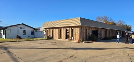 1115 California Ln, Arlington, TX à louer Photo du bâtiment- Image 1 de 1