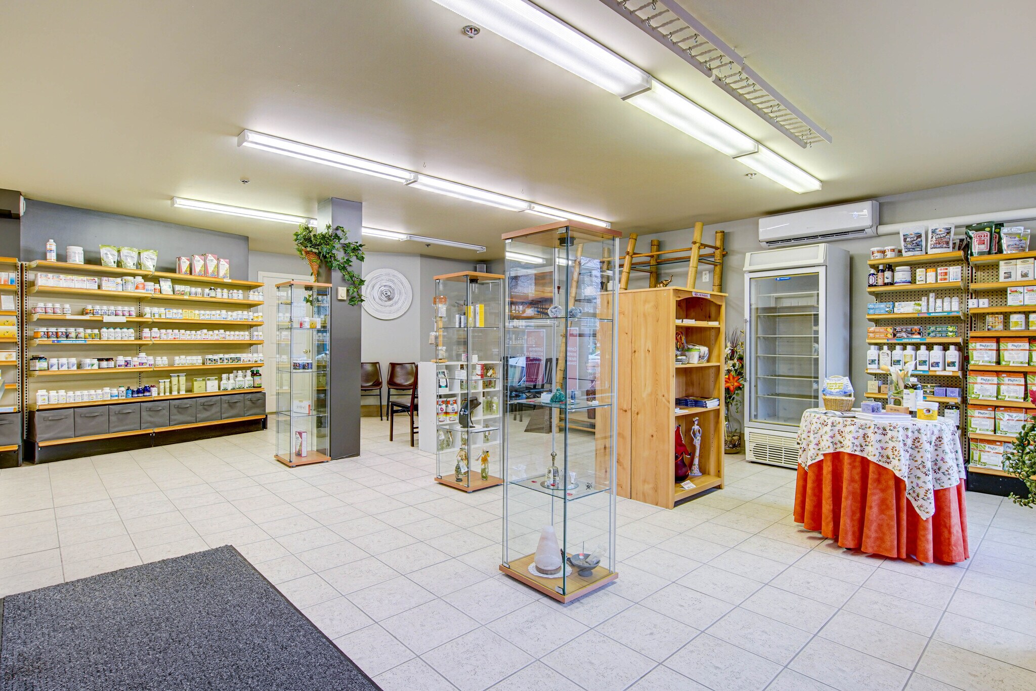 8833 St Hochelaga, Montréal, QC for sale Interior Photo- Image 1 of 1