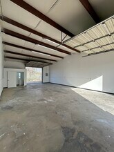 5051 David Strickland Rd, Fort Worth, TX for lease Interior Photo- Image 1 of 3