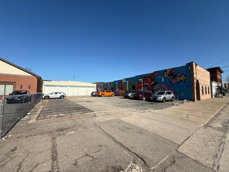 347 Wyoming Ave, Wyoming, PA for lease - Building Photo - Image 2 of 14