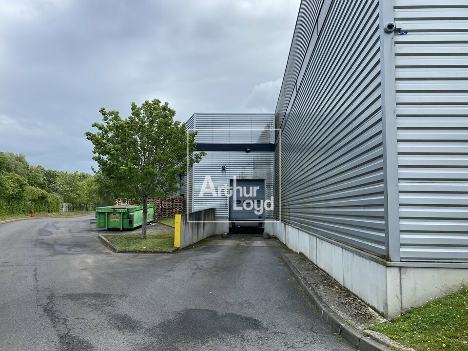 Flex dans Combs-la-Ville à louer Photo du bâtiment- Image 1 de 7