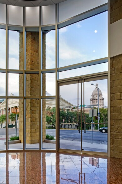 1108 Lavaca St, Austin, TX à louer - Photo intérieure - Image 3 de 13