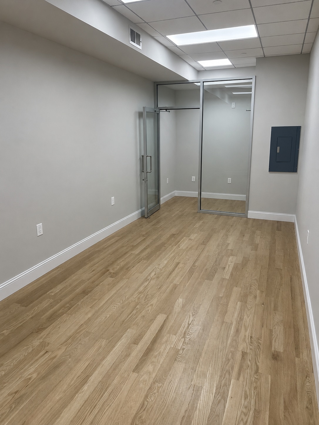 54 W 47th St, New York, NY for lease Interior Photo- Image 1 of 6