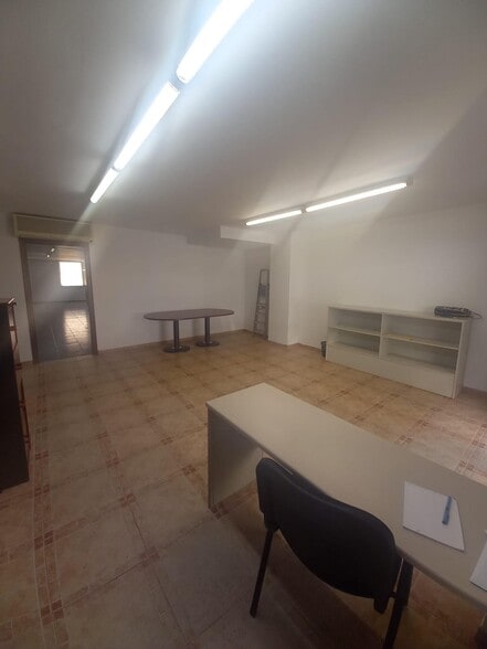 Retail in Córdoba for lease - Building Photo - Image 2 of 10