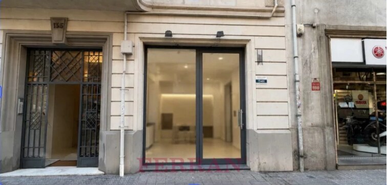 Multifamily in Barcelona, Barcelona for sale - Building Photo - Image 2 of 2