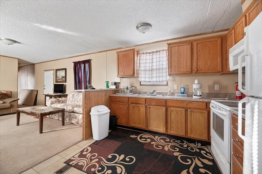 17500 Hwy 34, Enning, SD à vendre - Photo du bâtiment - Image 3 de 38