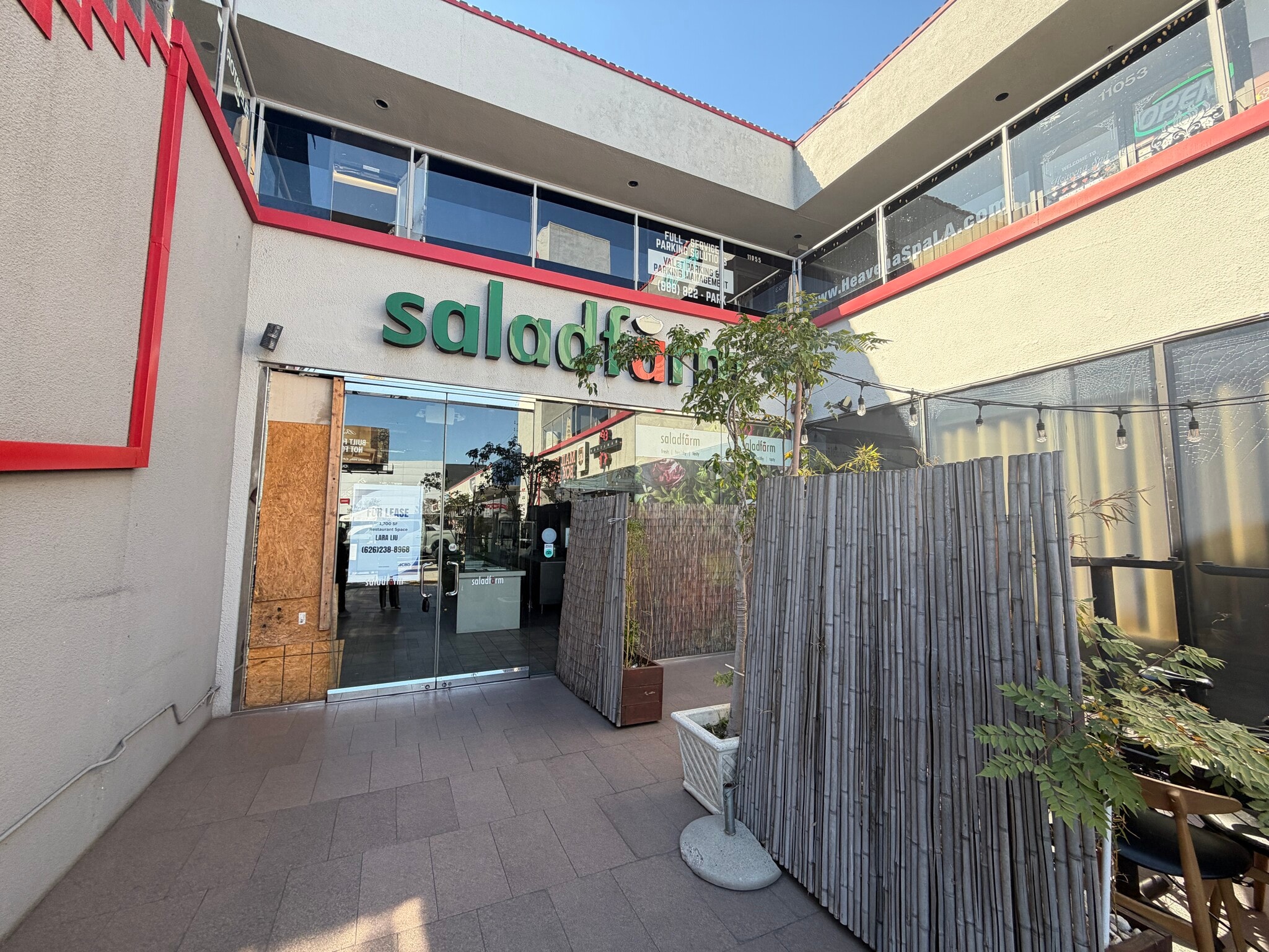 11031-11061 Santa Monica Blvd, Los Angeles, CA à louer Photo intérieure- Image 1 de 11