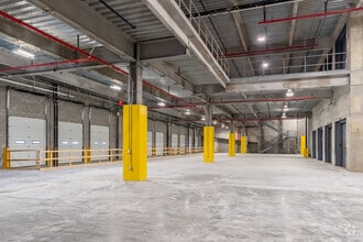 2890 Review Ave, Long Island City, NY for lease Interior Photo- Image 2 of 7
