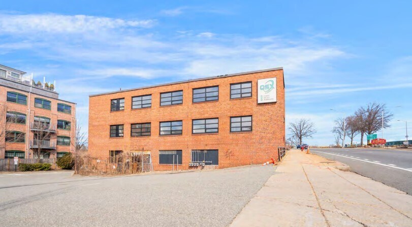 220 Broadway, Everett, MA à louer - Autre - Image 3 de 10