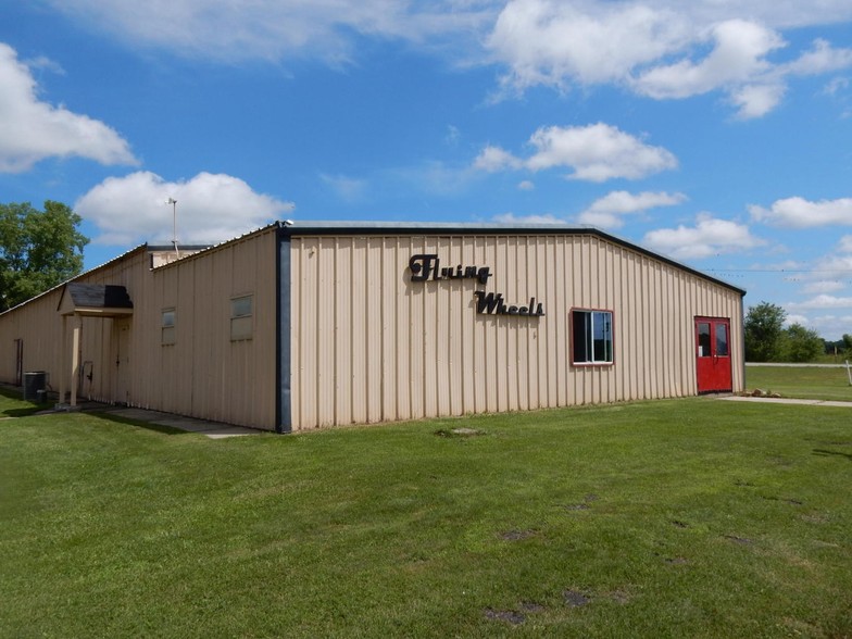 15111 Hobby Rd, Tomah, WI for sale - Building Photo - Image 1 of 1