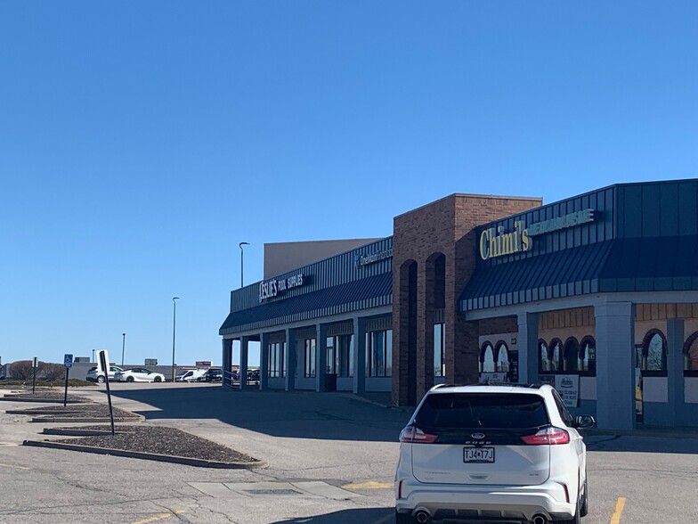 4105-4139 N Cloverleaf Dr, Saint Peters, MO for lease - Building Photo - Image 2 of 6