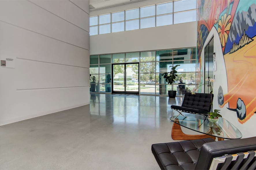 3 Corporate Park, Irvine, CA for lease - Lobby - Image 3 of 8