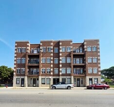 720 W 47th St, Chicago, IL for lease Building Photo- Image 1 of 7