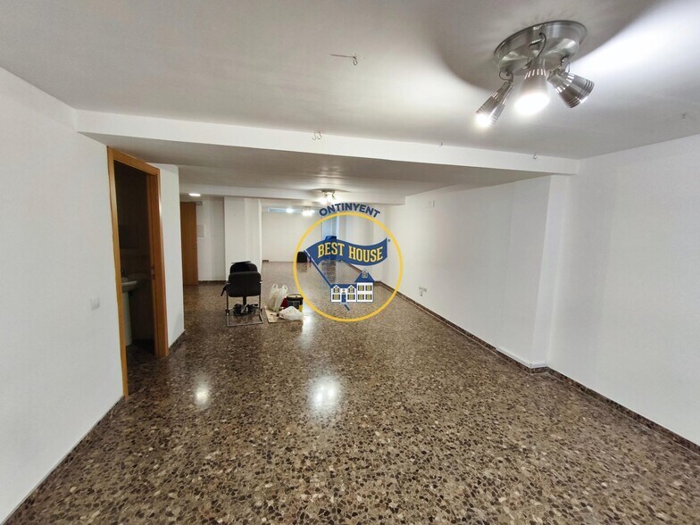 Commerce de détail dans Ontinyent, Valencia à vendre - Photo du bâtiment - Image 3 de 11