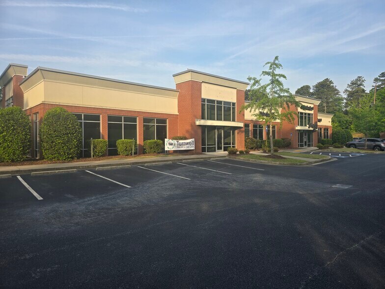 11125 Jones Bridge Rd, Alpharetta, GA à vendre - Photo du bâtiment - Image 1 de 22