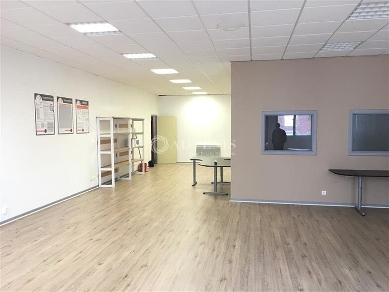 Office in Lille for lease - Interior Photo - Image 2 of 7