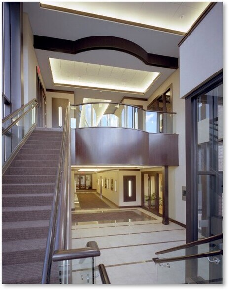 33200 W 14 Mile Rd, West Bloomfield, MI à louer - Photo intérieure - Image 3 de 9