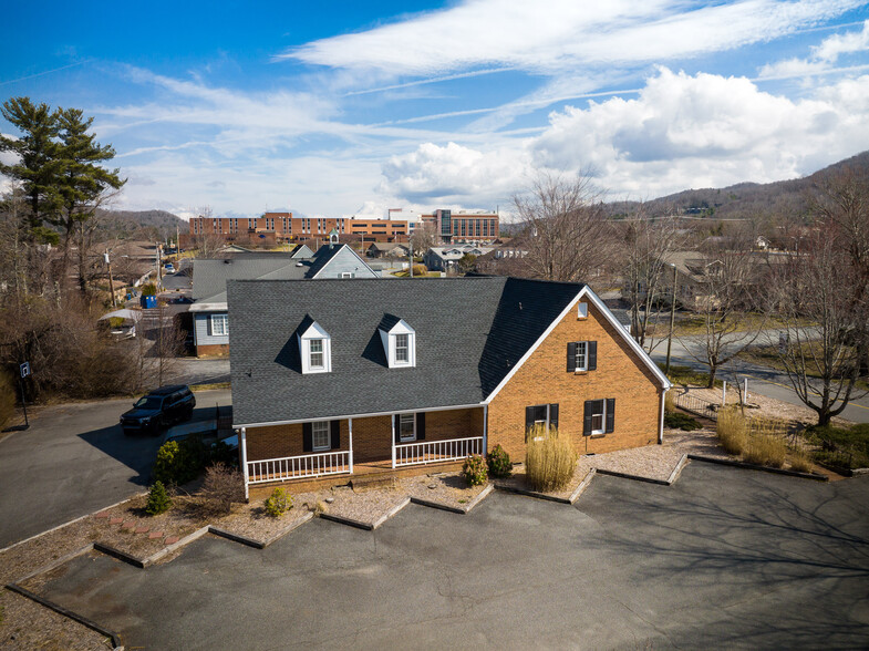 115 Doctors Dr, Boone, NC à vendre - Photo du bâtiment - Image 1 de 1