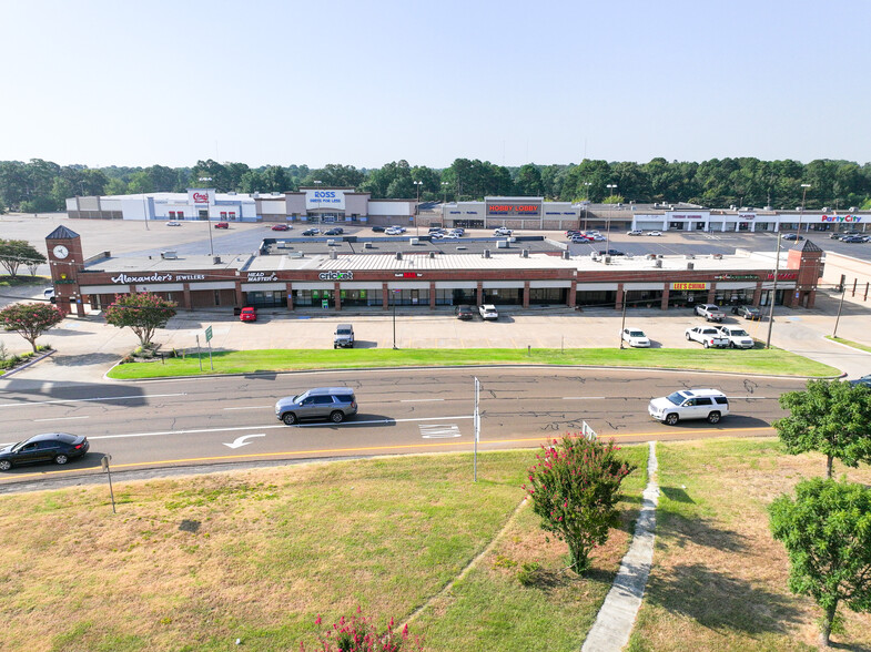 3701 Mall Ln, Texarkana, TX for lease - Building Photo - Image 2 of 9