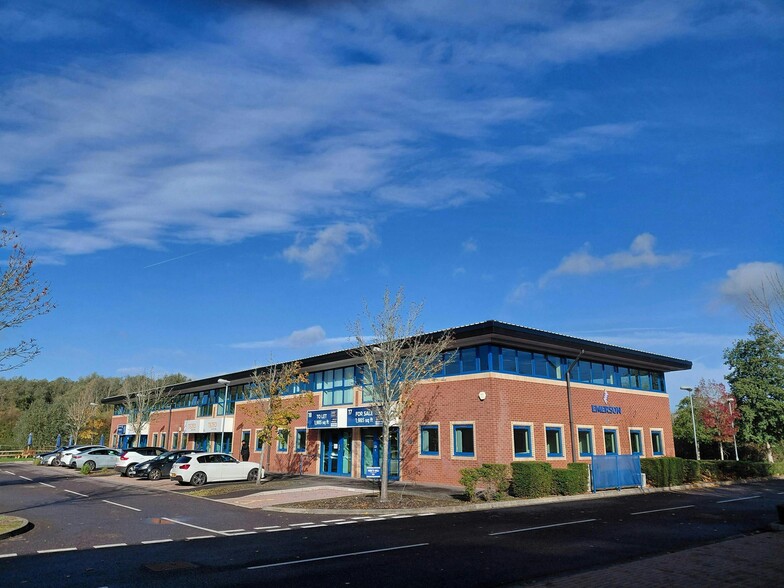 Station Rd, Reading for lease - Building Photo - Image 2 of 11