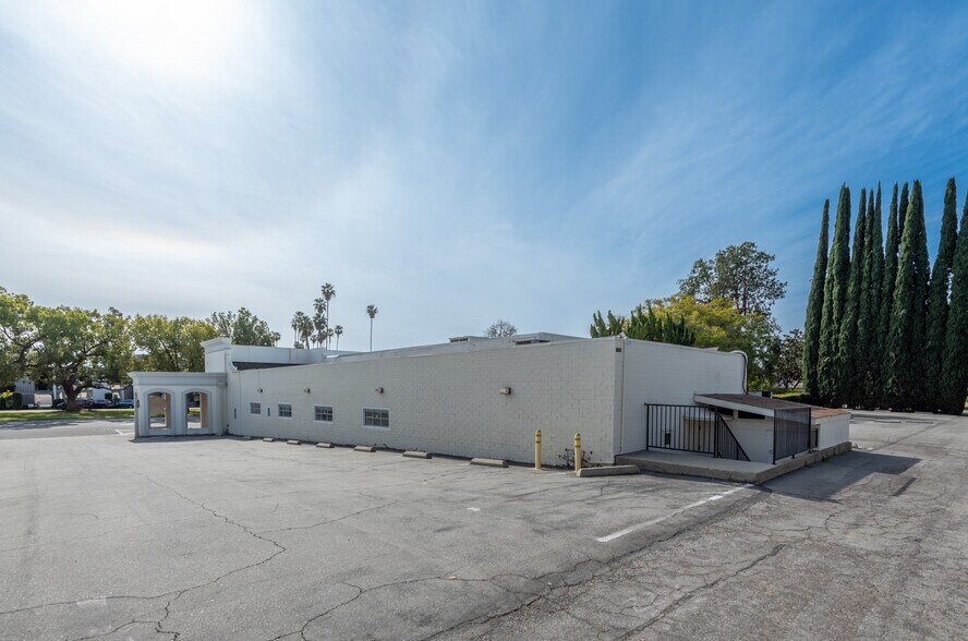 2065-2095 Huntington Dr, San Marino, CA à vendre - Photo du bâtiment - Image 3 de 53