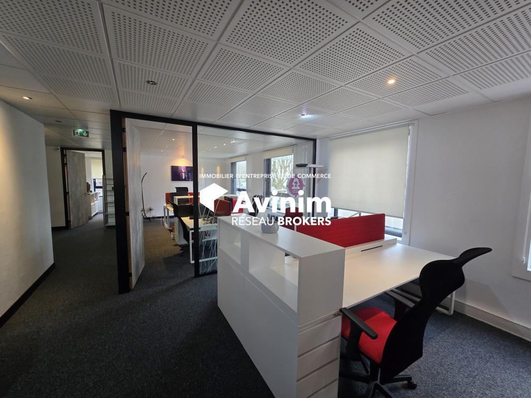 Office in Franconville for sale Interior Photo- Image 1 of 7