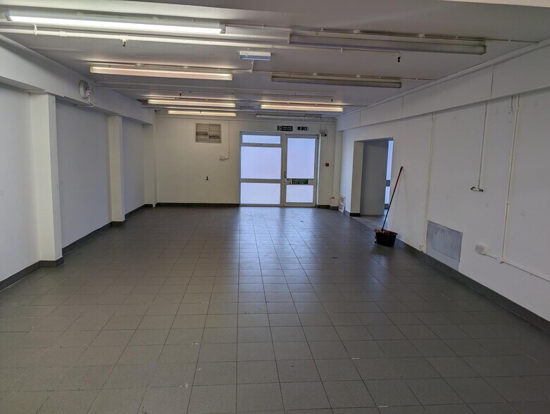 Nat Ln, Winsford for lease - Interior Photo - Image 3 of 4