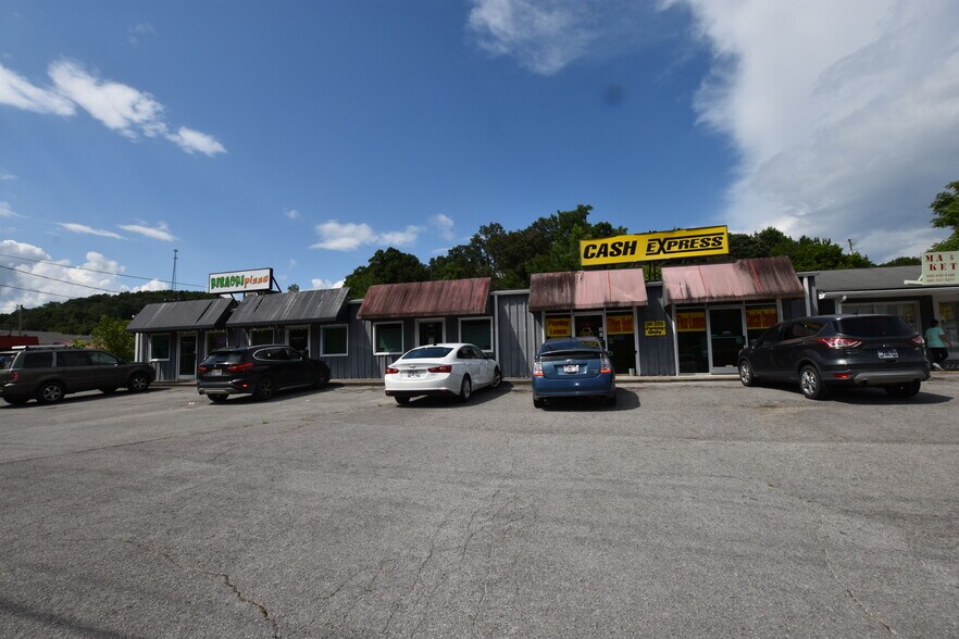 522-546 E Tri County Blvd, Oliver Springs, TN à vendre - Photo du bâtiment - Image 3 de 8
