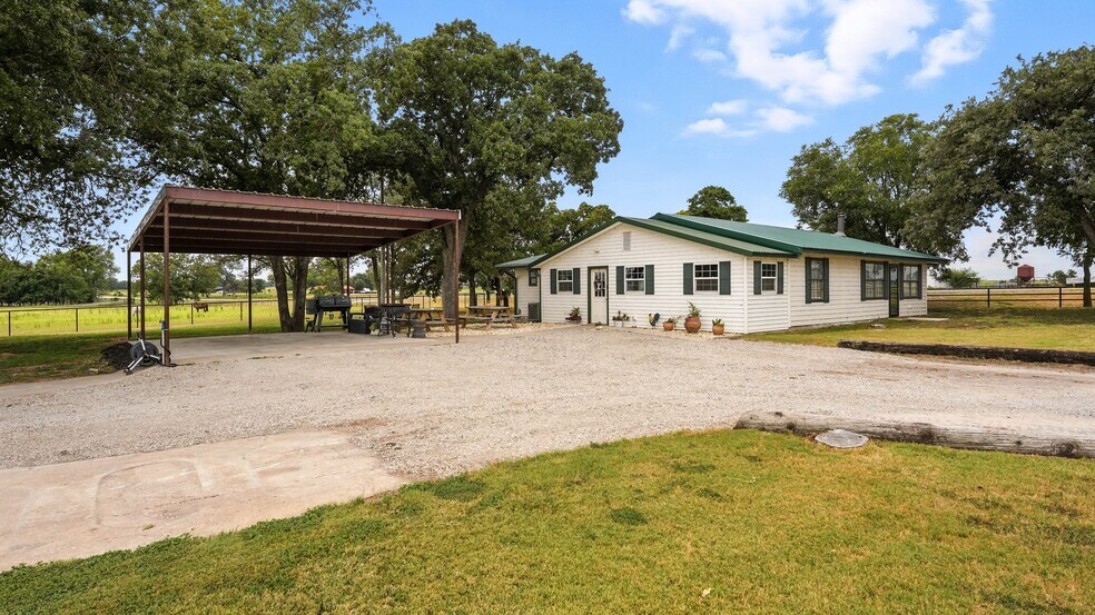 150 County Road 311A, Comanche, TX for sale - Primary Photo - Image 1 of 45