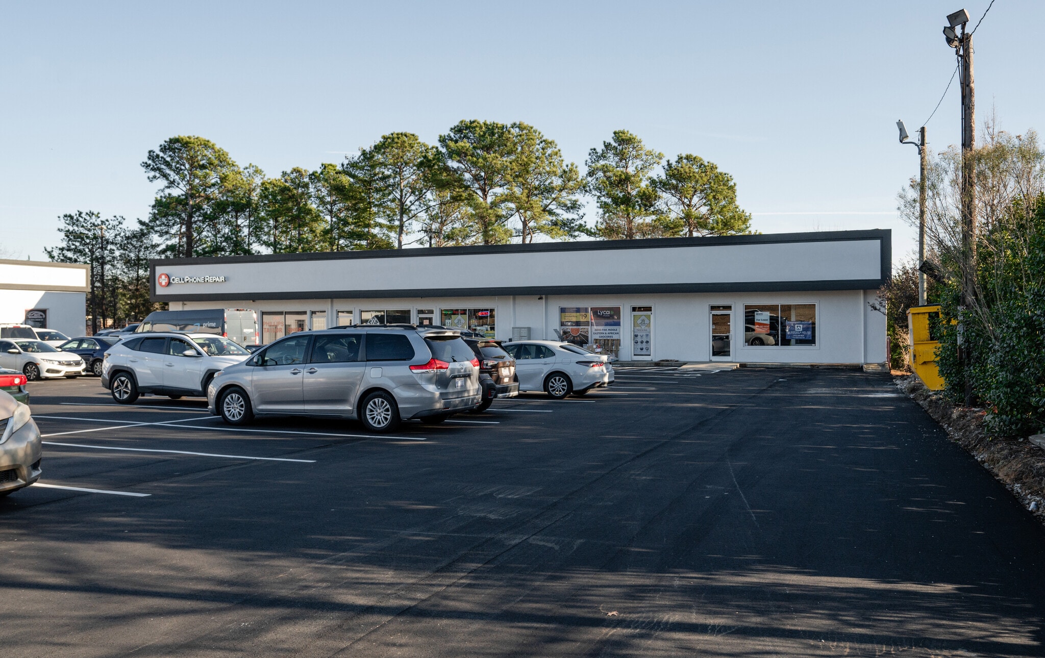 4125-4142 Durham Chapel Hill Blvd, Durham, NC à louer Photo du bâtiment- Image 1 de 6