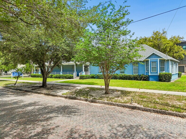 402 E 7th Ave, Tampa, FL à vendre - Photo du bâtiment - Image 2 de 50