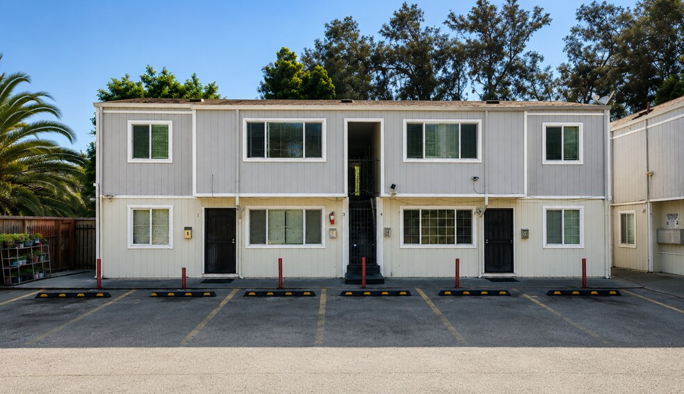 3421 68th Ave, Oakland, CA à vendre - Photo du bâtiment - Image 2 de 21